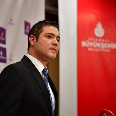 Murat Ongun’un eşi Gözdem Ongun’un gözaltına alındığı operasyonda polislerin;

Murat Ongun’un 15 yaşındaki oğlu Koray Ongun’un kumbarasındaki 3-4 bin TL’ye el koyduğu,

Murat Ongun’un kızı Lal Ongun’un kulağındaki küpelere altın olduğunu sanarak el koymak istediği ancak altın