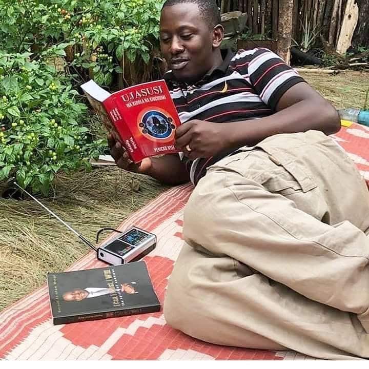 VitabuYericko's tweet photo. ZAWADI YA FAINALI YA SIMBA

Pata Kitabu cha UJASUSI kwa 25,000 tu badala ya bei halisi ya 80,000/=.

Lipia kwa:

Lipa Tigo 7489022
Lipa Voda 5352627

M-Pesa. 0755865544
TIGOPESA 0715865544

CRDB BANK AC No 0152241955000 (YERICKO NYERERE).

Dar ni free delivery
Nje nauli 8,000/= https://t.co/Ode5rvEjrV