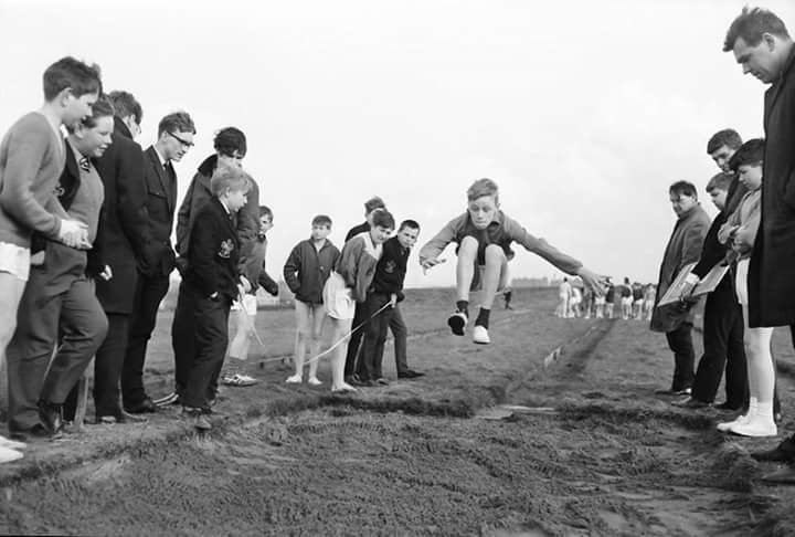 BarnsArchives's tweet photo. One of our favourite #ArchiveCollections of photographs is by local photographer Roy Sabine he captured some amazing scenes in the late 1960s including Barnsley Grammar School, a flood in Lundwood and also Gerry and The Pacemakers at Barnsley Football Club #Archive30 https://t.co/o0Eu8SkHPW