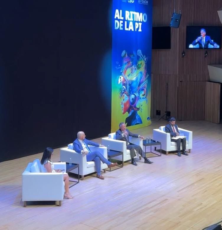 El <a href="/IMPI_Mexico/">IMPI</a> y la Sociedad de Autores y Compositores de México (SACM) celebraron el Día Mundial de la Propiedad Intelectual con la realización de un coloquio en el que creadores, sociedades de gestión colectiva, abogados y especialistas dialogaron sobre la protección de los