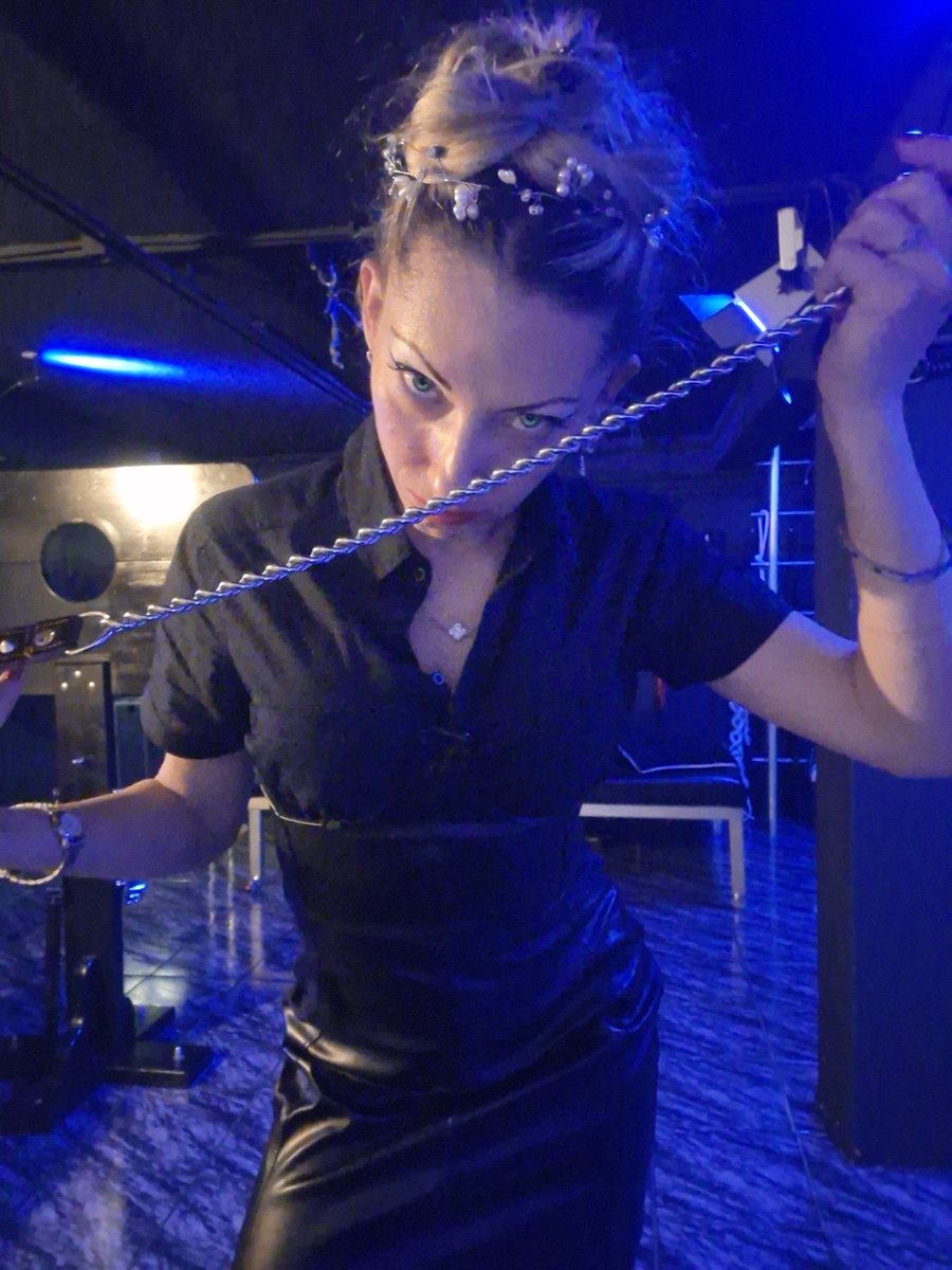 mistress-emma-blog.com
People like me don't have people. We are the people that people have!
I still have 2 spots open for next week in the beautiful BDSM studio Donna Fiera in Arnhem!
FOLLOW AND REPOST!
#bdsmqueen #fetish #prodome
<a href="/xxlpromo_/">XXL Promo</a> <a href="/ChronicHotties/">Chronic Hotties (NSFW)</a> @joshnm00 <a href="/RTDoms/">FemDom Promo</a>