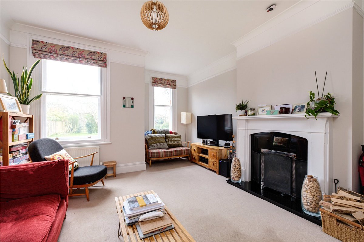 JSSherborne's tweet photo. New instruction
Richmond Road #Sherborne #Dorset
With all the #Victorian #periodfeatures you could wish for, Ashbourne is a fabulous, three storey #townhouse with a private garden on a quiet, no through road in Sherborne. Guide price £1,150,000.
https://t.co/i8KMzs2GQG https://t.co/I6XTQEDCE2
