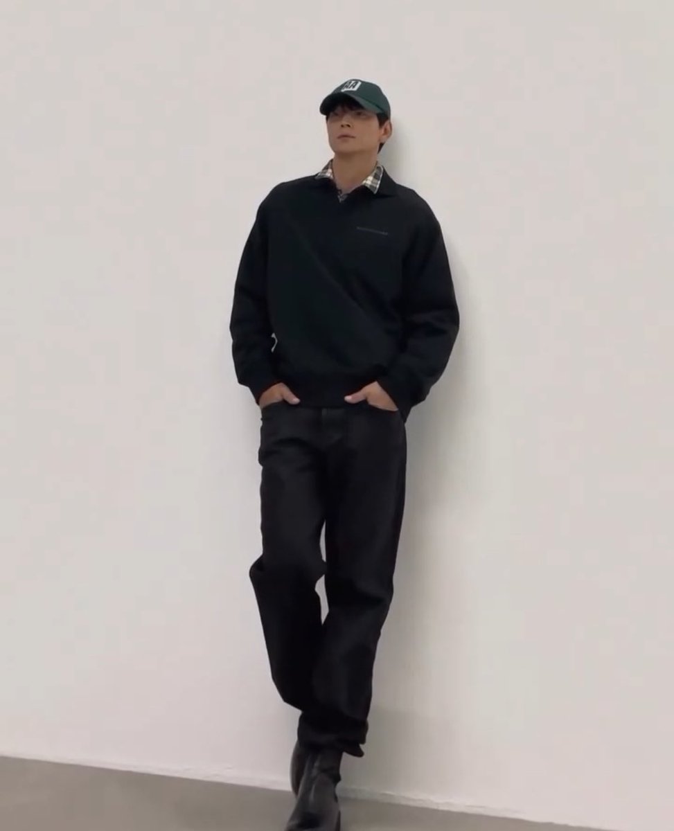 비율이 왜이러지
신체가 뭐이렇게까지 진화론적으로 구성돼있는거지