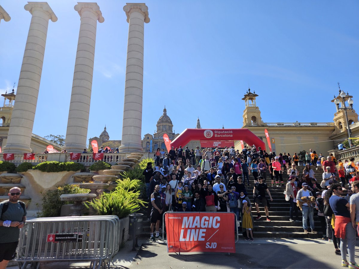 fundaciobayt's tweet photo. 🚶 Una quarentena de persones de #Bayt han participat aquest diumenge a la @magiclineSJD! Persones usuàries, de l'equip tècnic, voluntàries i en pràctiques han pres part tant de la caminada com del muntatge i els punts d'avituallament. Gràcies a tothom que hi va participar! 😍 https://t.co/ICTI4HPfPM