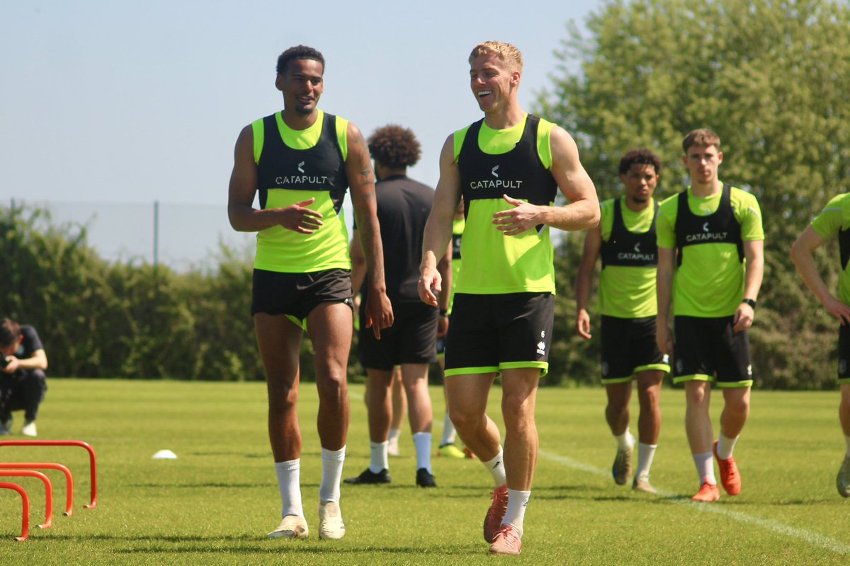 Yeovil Town FC tweet media
