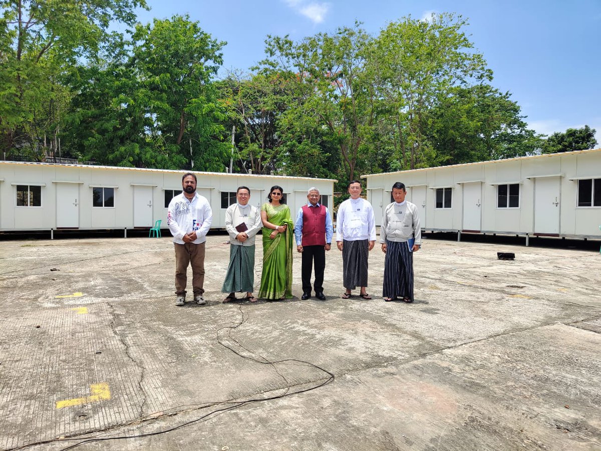 IndiainMyanmar's tweet image. Installation of pre-fab units for Ministry of Planning &amp;amp; Finance of Myanmar, completed in Naypyitaw today. Ambassador @AmbAbhayThakur visited it, and thereafter met Deputy PM &amp;amp; Foreign Minister U Than Swe to discuss continued India-Myanmar cooperation.
@MEAIndia
#OperationBrahma