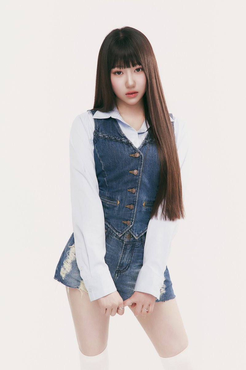 KIIRAS 'KURUMI' Official Profile

#KIIRAS #키라스
#KURUMI #쿠루미