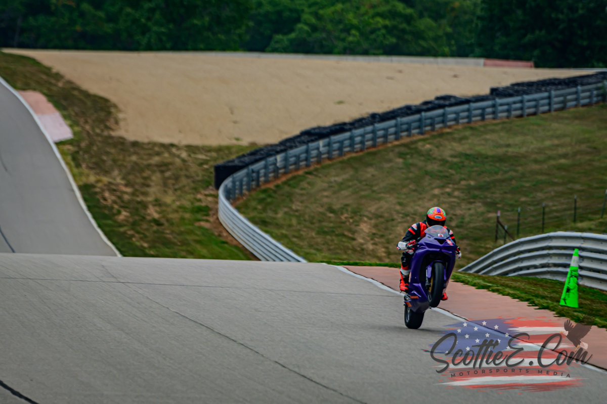 EVOLVE GT Track Days tweet media