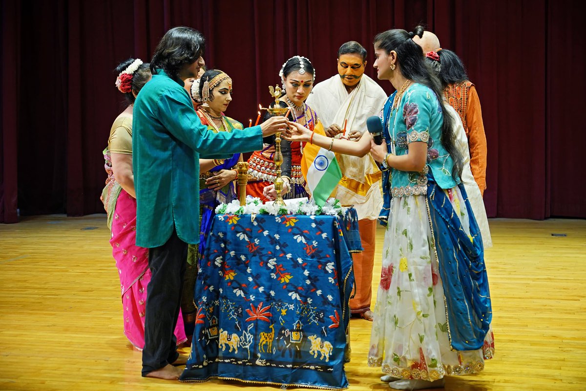 IndiansTaiwan's tweet photo. 🇮🇳 In honor of Kashmir attack victims, 2025 Taipei Indian Cultural Festival final show was dedicated to their memory. Starting with prayer for peace, aritsts lit diya &amp; candles; audience of Taiwanese &amp; #IndiansInTaiwan lit phones. Classical recitals paid tribute. Video link ⬇️ https://t.co/38f9AgkNYL