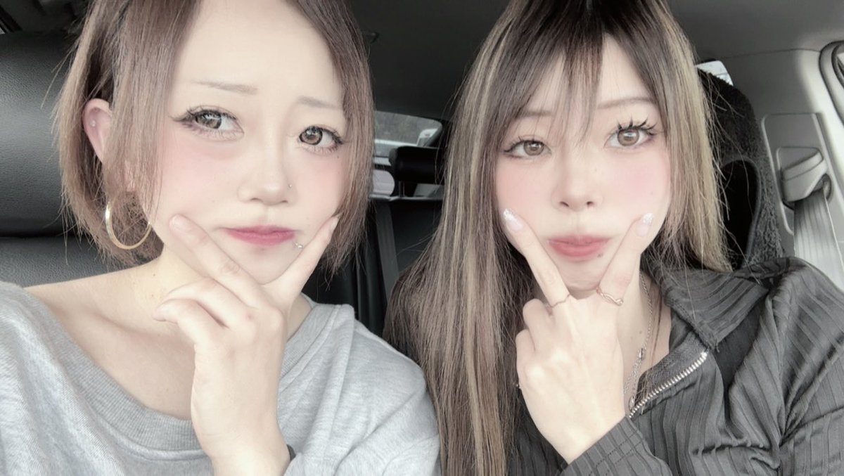 r___cha00's tweet photo. 今までしたことないような髪型とか格好するのも意外といいね🤓 https://t.co/kvk0JsGZVW