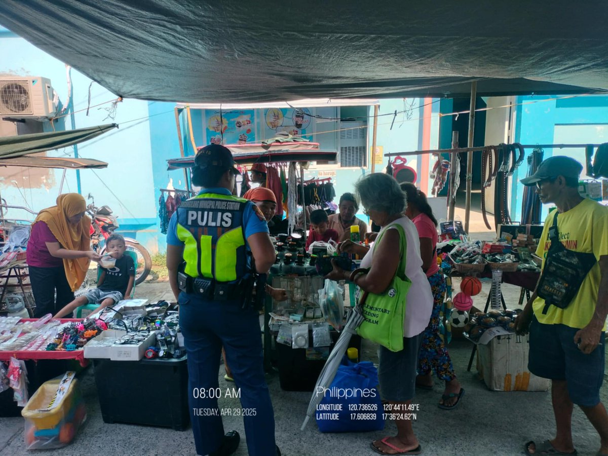 Pat  Lizzaine B Manalang had a dialogue and distributed flyers with the  market vendor in Brgy. Laang, Lagangilang, Abra regarding crime  prevention tips,anti-illegal drugs campaign,and EO 70- NTF-ELCAC and  LIGTAS SUMVAC 2025.