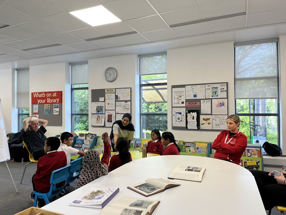 What an amazing morning at <a href="/leedslibraries/">Leeds Libraries</a> Compton Road Library! 🌟 The kids from <a href="/shakespeareLS9/">Shakespeare Primary</a> were so inventive with their poems and drawings! Huge thanks to <a href="/IMcMillan/">Ian McMillan</a> for the inspiration and to <a href="/therimaahmed/">Rima</a> from @bbcradioleeds for joining us! 💖  #Community