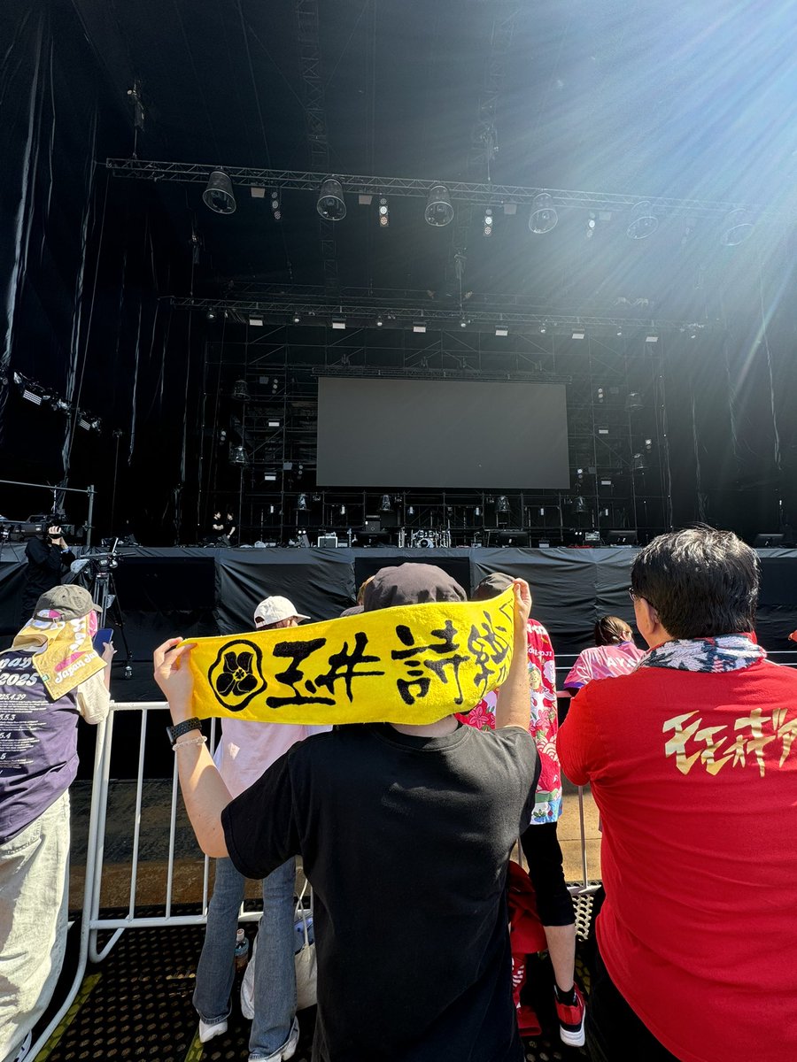 yu_two_'s tweet photo. 2列目で久しぶりにももクロ見てきた https://t.co/QsvQiuI8nf