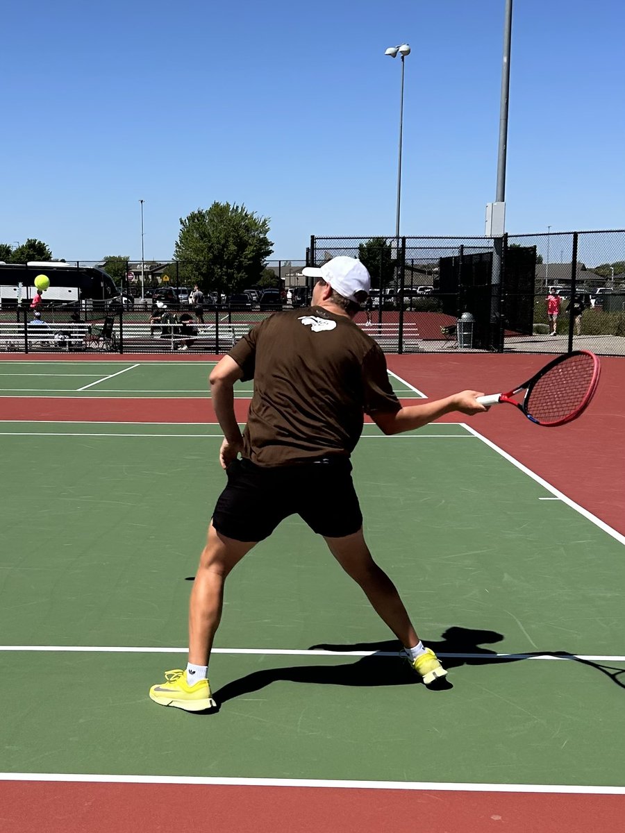 GCHS Invite Varsity Results: 
Open draws, 24 entries in both draws

🥉 as a team

Singles:
Kevin Nguyen: 4-1, 🥉 
Zane Storer: 3-1, 5th

Doubles:
Ashton Palmer/Lachlan James: 2-2, 4th
Ezayen Deatherage/Braidyn Orebaugh: 3-1, 9th

#1HERD