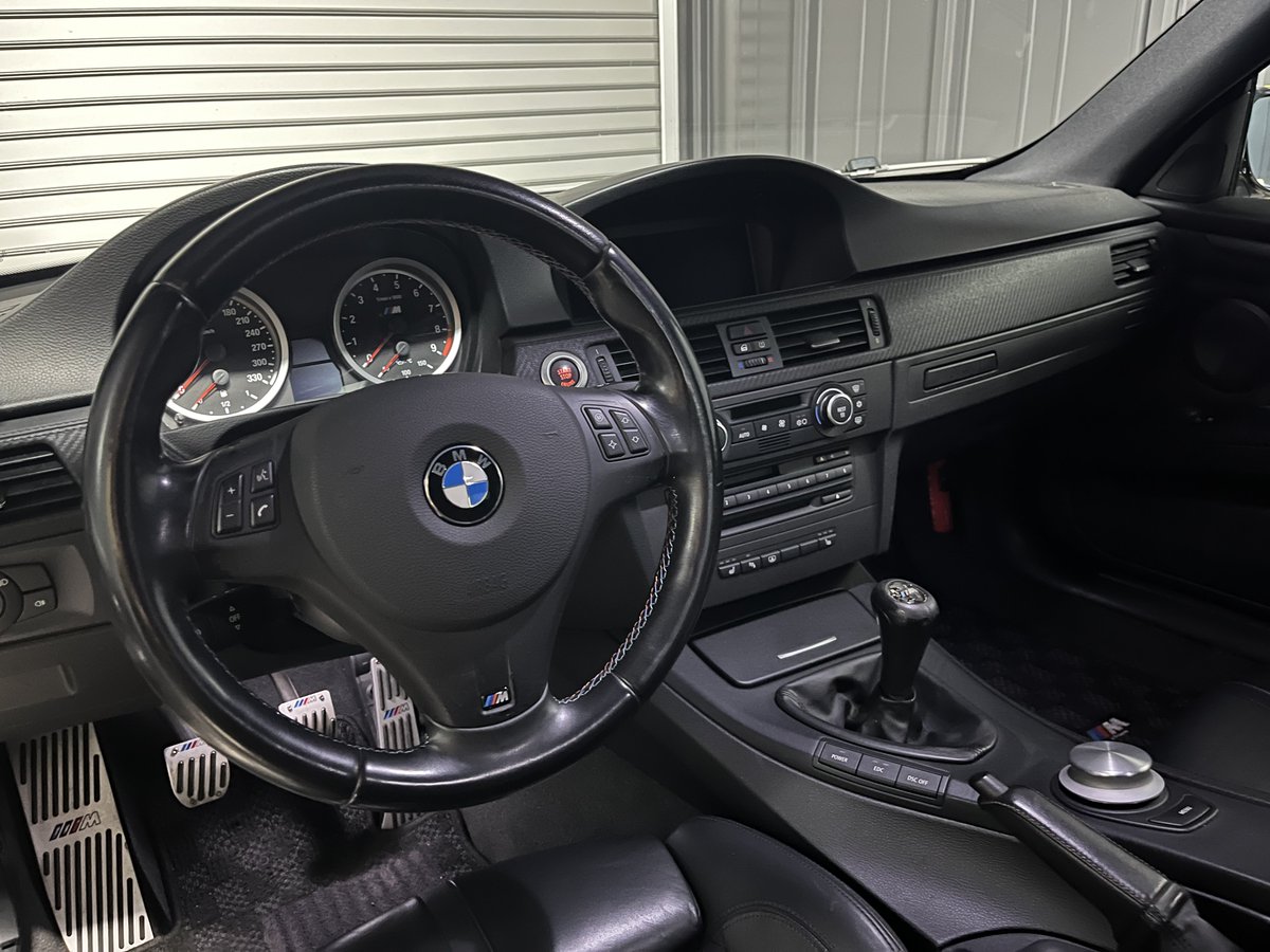 DancingBrave34z's tweet photo. 先日ですが
E92M3納車されました！

M唯一のV8 NA 4000cc🔥

贅沢すぎる最高のエンジンを
所有できて幸せです。

今回も音を探求していくので
よろしくお願いします https://t.co/7VPnDtAfYz