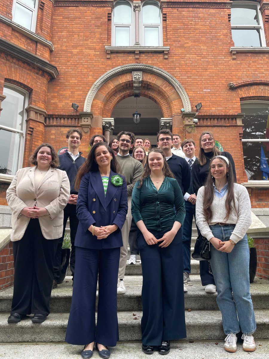 Belgium in Ireland (@beinireland) on Twitter photo Always a pleasure to engage with young Belgians!
Ambassador <a href="/K2Vlierberge/">Karen van Vlierberge -K2V</a> welcomed🇧🇪 liberal students during their visit to #Dublin & was happy to provide insights on Belgian-Irish relations and #diplomacy. Hopefully we convinced some of them to join the diplomatic service! 💪 Always a pleasure to engage with young Belgians!
Ambassador <a href="/K2Vlierberge/">Karen van Vlierberge -K2V</a> welcomed🇧🇪 liberal students during their visit to #Dublin & was happy to provide insights on Belgian-Irish relations and #diplomacy. Hopefully we convinced some of them to join the diplomatic service! 💪