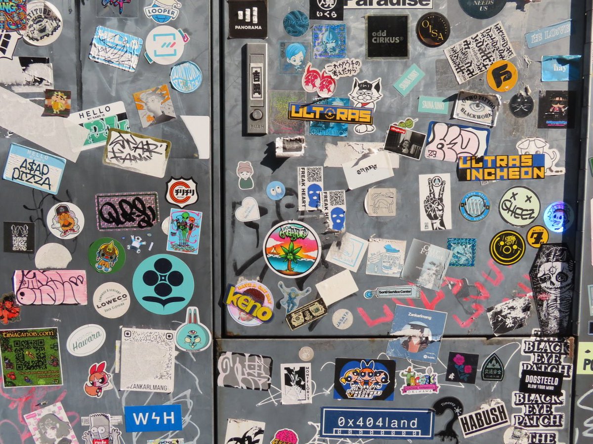 4月生まれの家族3人合同ケーキを食べた報告と、本日の買い物中の様子ꯁꯧ
ついこの間、じーからカメラを貰ったので、徘徊しながら写真を撮りました😊