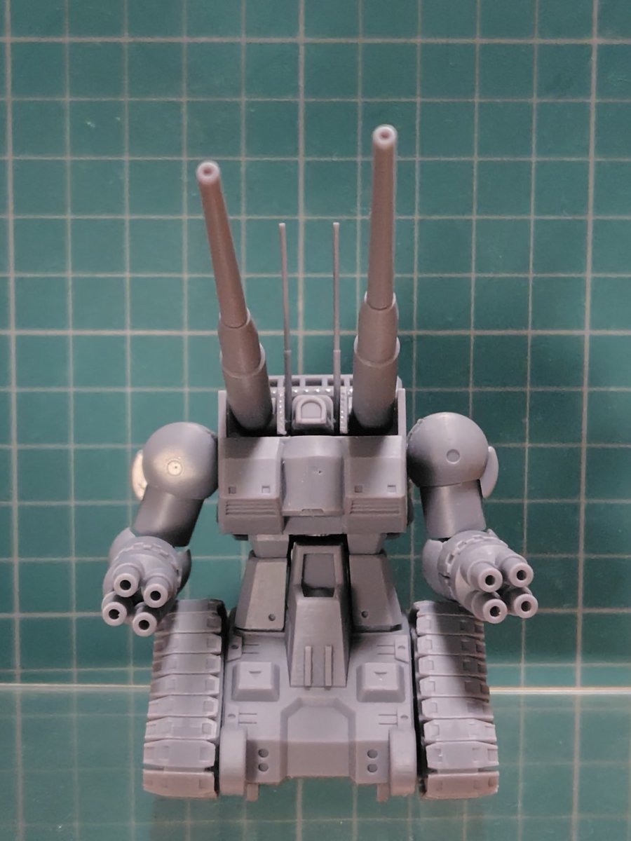 hoboho78's tweet image. Gフレーム　量産型ガンタンク
小さかったので下半身を1.2倍にしました