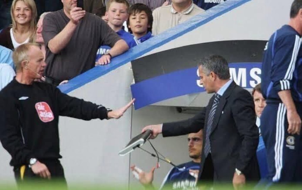 Back when Mourinho tried to use VAR before its invention... 😂