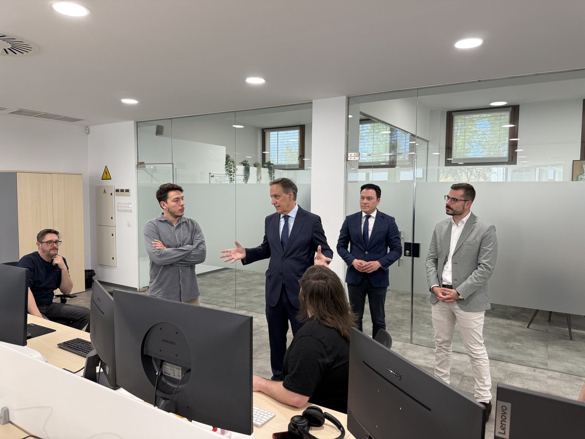 Carlos García Carbayo tweet media