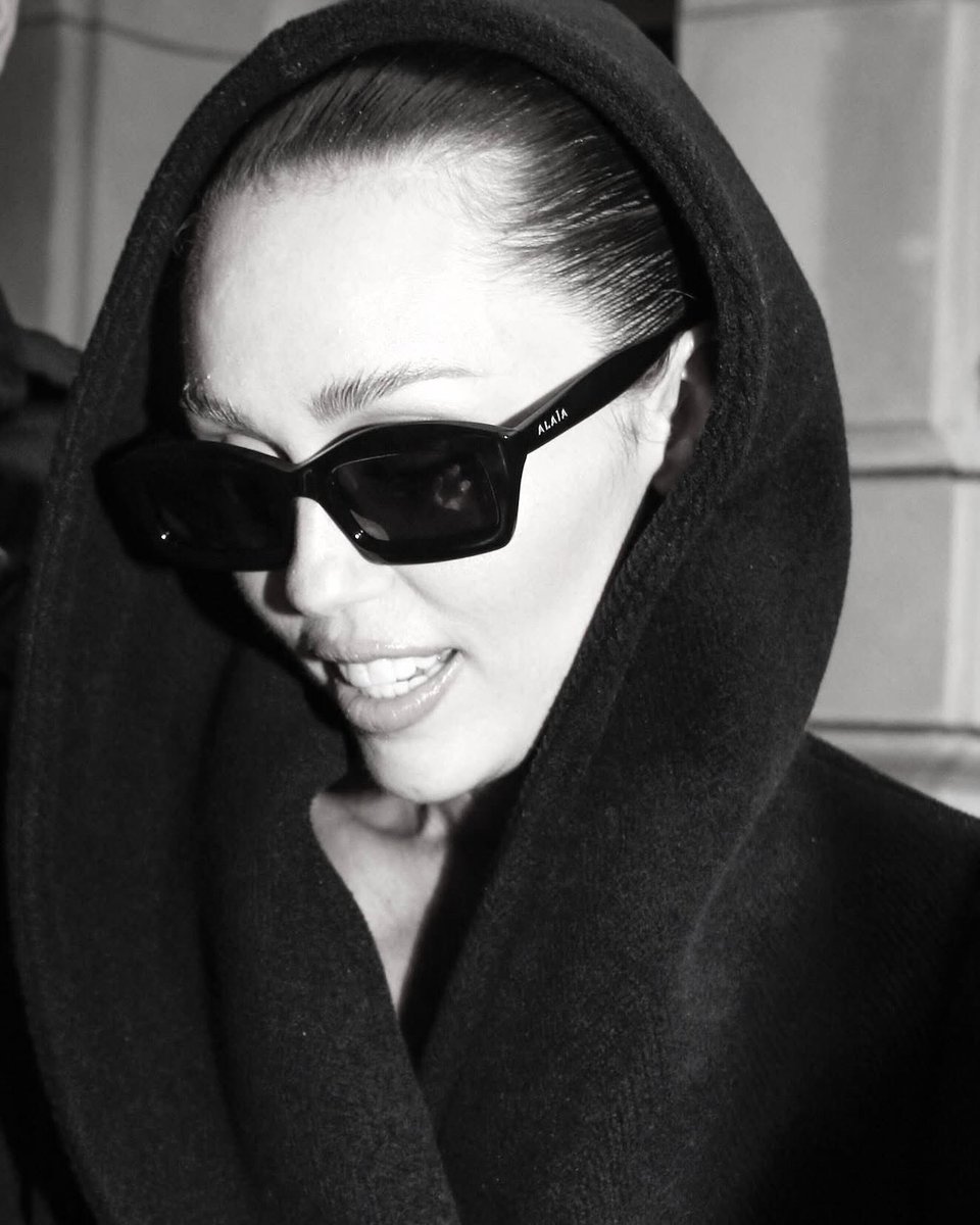MileyCyrus's tweet photo. “Let’s go to Paris I don’t care if we get lost in the scene.” Thank you for showing me such a beautiful time in Paris. I love you so much. Until next time… xoM https://t.co/PPabHTn9UR