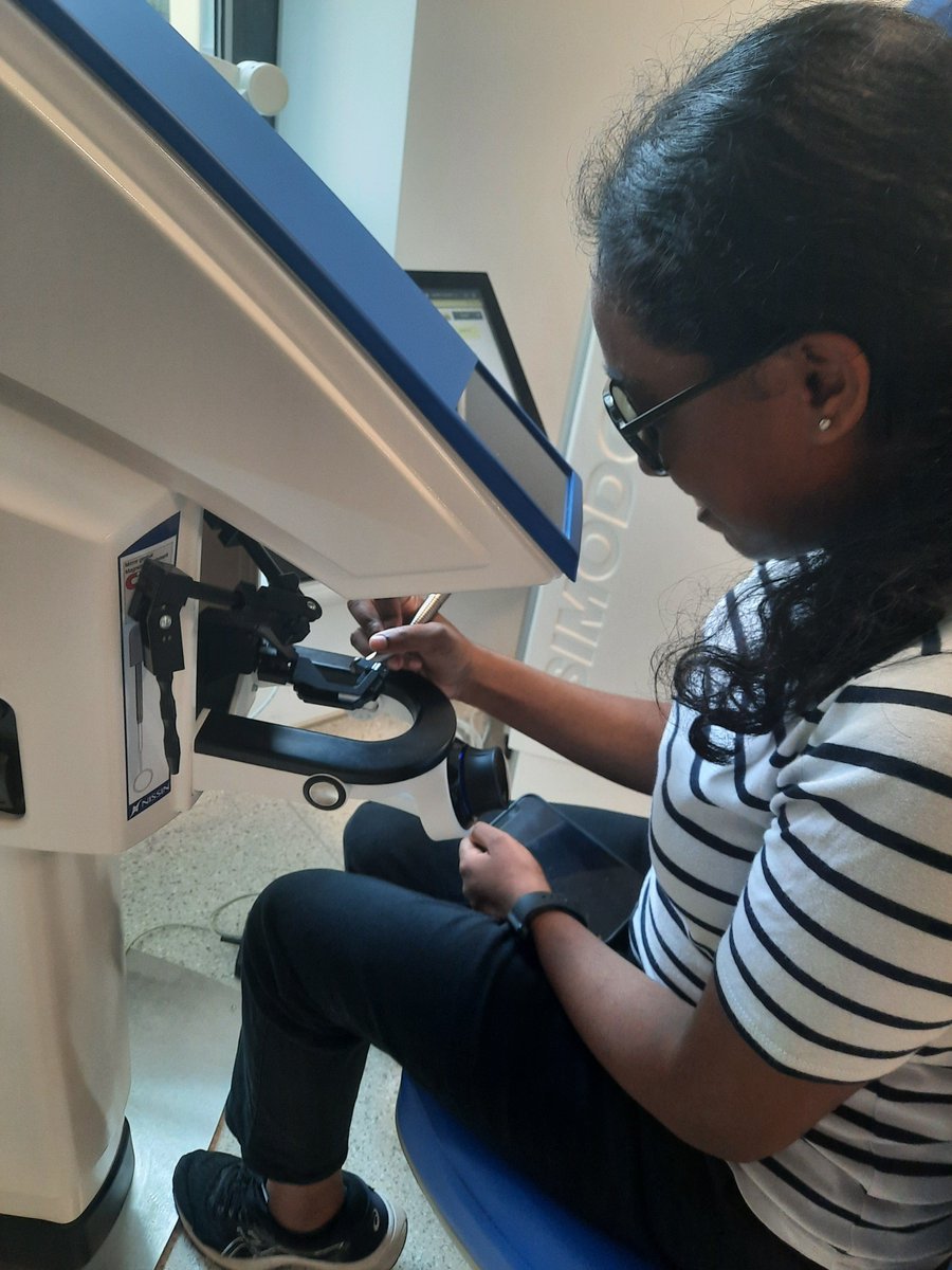 Are you in #Year12 or know someone who is? Interested in a degree in #Healthcare? There are only 2 weeks left to apply for our #free #SummerSchool - get your application in now to avoid missing out. buff.ly/onpzfZq