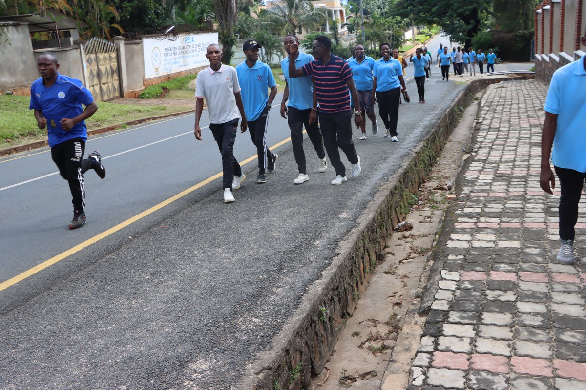 #onprInnovation,vendredi le 25 Avril 2025, les membres du personnel de l'@onpr épousent des séances de sport afin de préserver une santé saine et comme pratique de renforcement des valeurs de la désirabilité sociale.