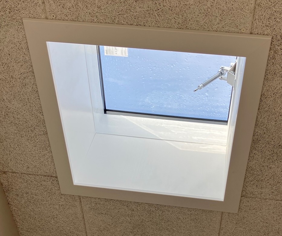 DH_Danmark's tweet image. 💨☀️ Dagslys og ventilation i én løsning!

Vi har netop monteret 3 Artus ovenlys med manuelt opluk – perfekt til både komfort og ABV.

Vil du have et godt tilbud?

📞 Ring til Søren på 98 43 02 44

#ovenlys #ABV #byggeri #ventilation