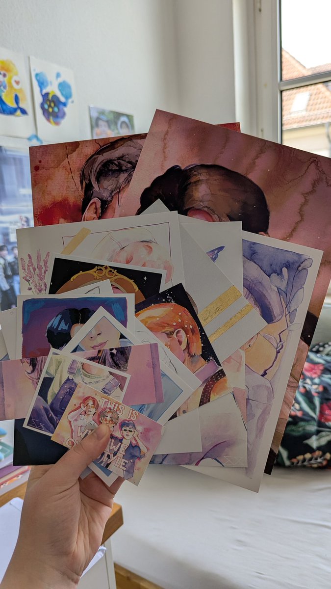 i ordered two fanart packages and got SO MANY PRINTS???