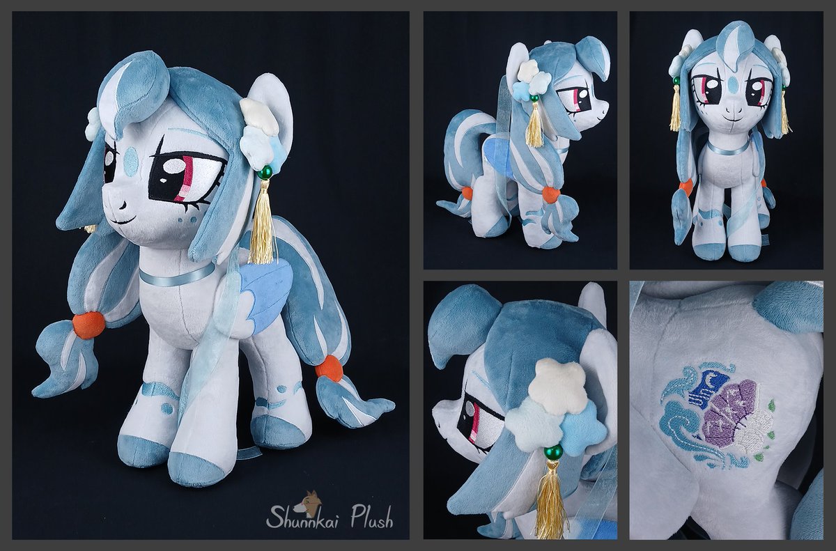 This is my first time receiving a commission for a convention mascot.
It's Wuqing (霧清) from the Chongqing Pony Festival.
It's my honor to help them bring this little cutie to life.