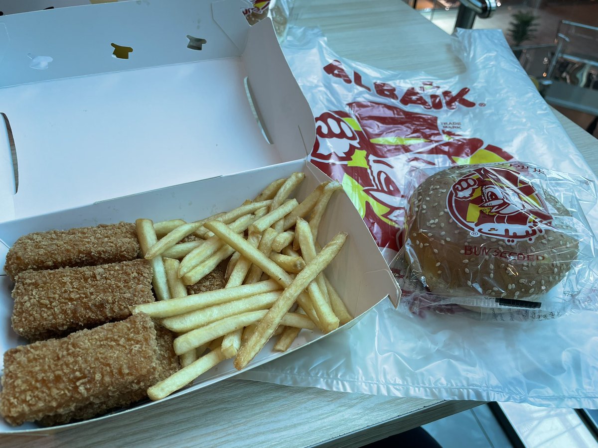 imarix's tweet photo. 念願のアルバイク。
付いてきたお手拭き使ったら匂いがキツすぎて美味しさ半減…
これから行く方は自分でウェットティッシュ持って行くことをお勧めします。
 #フロサポジェッダいアジア青覇 https://t.co/GKoPCk60wC