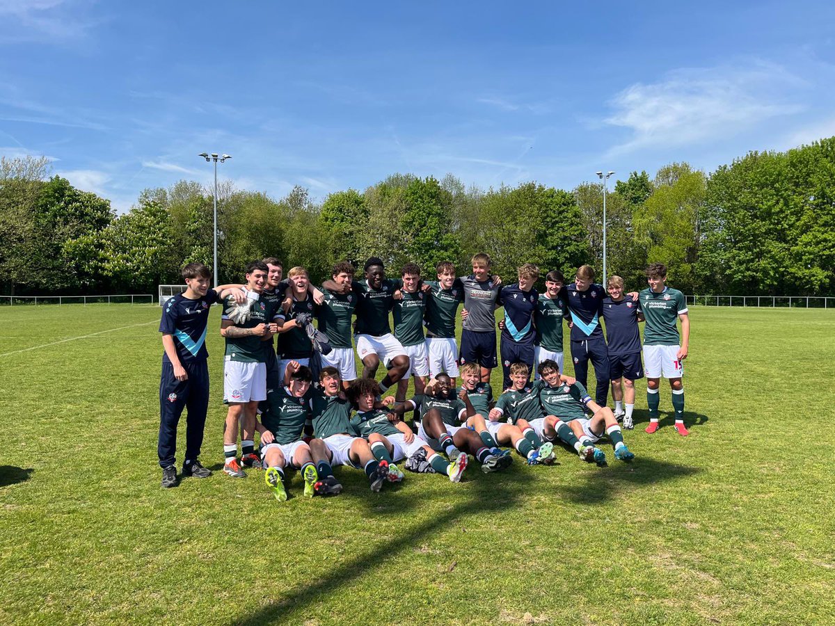 BWFCBandAcademy's tweet photo. What a group! 🤍

A league and cup double for Wanderers U18’s! 🙌🏻

#bwfc https://t.co/xrDnDyZxfq