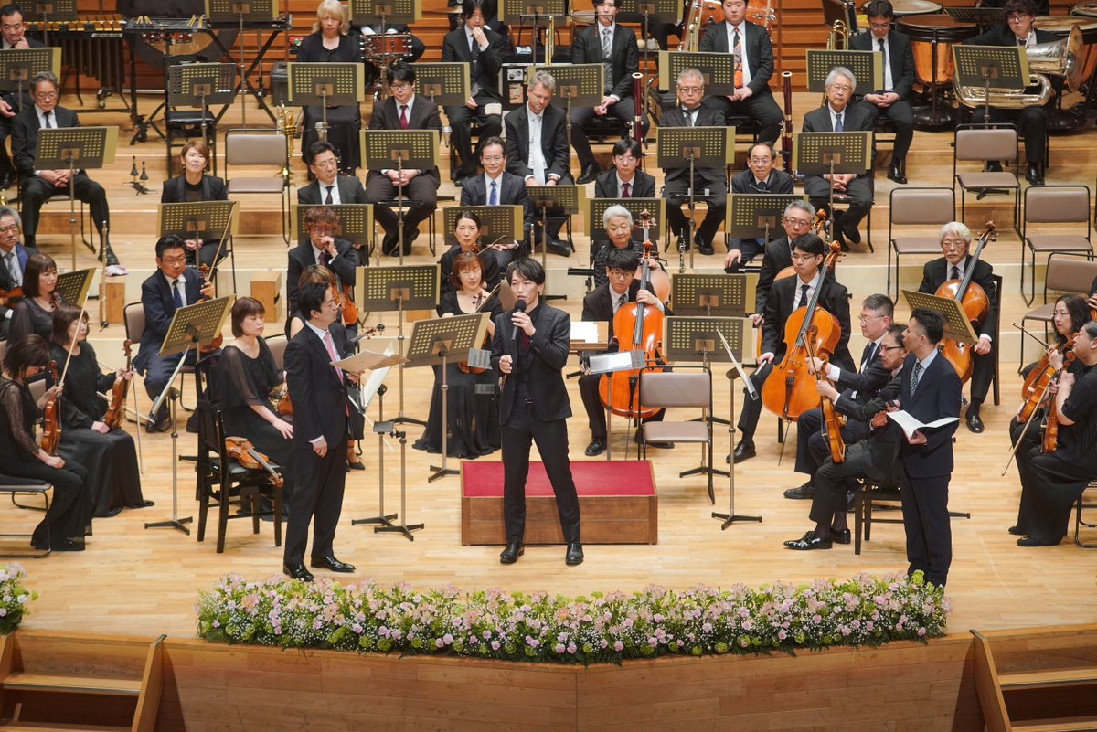 sendaiphil's tweet image. 今日は日立システムズホール仙台コンサートホールにて、日頃よりご支援をいただいているサポート会員の皆様を対象とした「感謝祭」を開催しました。指揮体験あり、スタッフ紹介あり、高関マエストロによる「運命」楽曲解説あり...笑顔にあふれるコンサートとなりました🎻