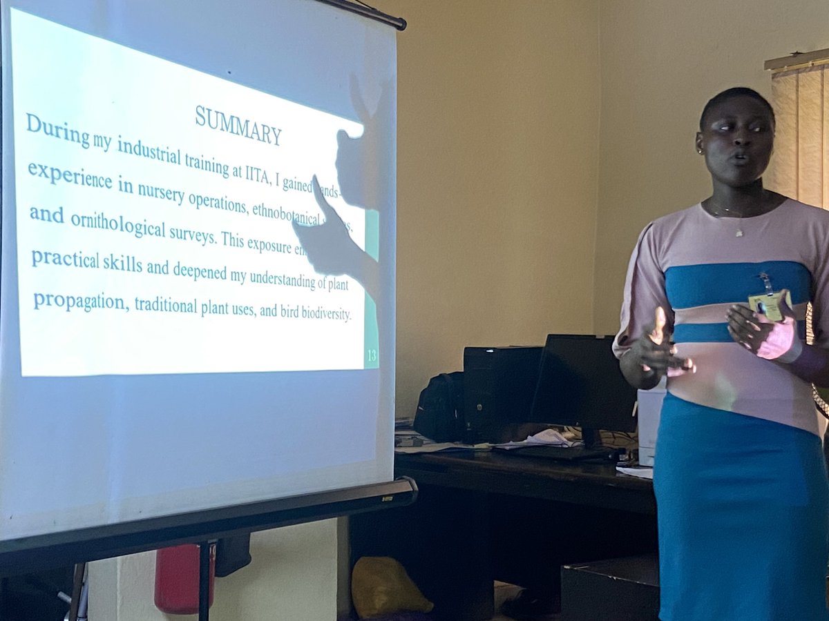 IITAForest's tweet photo. 👏🏾👏🏾👏🏾👏🏾👏🏾🎓🎓🎓

@IITAForest Center interns making presentations on their learning experiences so far at the #ForestCenter.

#internship #birdmonitoring #TreePropagation #Nurseryoperations #capacitybuilding #training #iitaforestcenter https://t.co/uT5M2cf4d4