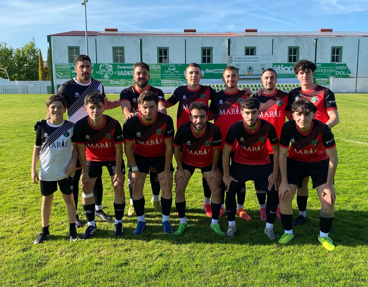 CdGevora's tweet photo. 𝗧𝗜𝗧𝗨𝗟𝗔𝗥𝗘𝗦, trío arbitral y capitanes en el partido del pasado domingo ante el #RacingValverdeño

❌ Tercera derrota de la temporada, la segunda fuera de casa.
©️Álvaro Perera ejerció de capitán por primera vez.
• Oportunidad para los menos habituales y varios juveniles. https://t.co/uNSxqhr0GZ