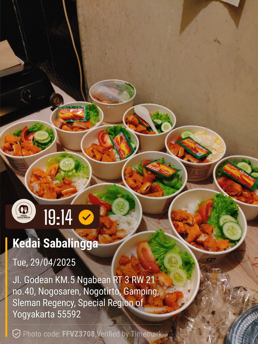 Order masuk, kami masak, dapet amanah buat dibagikan, ya kami siap membagikan. ♥️