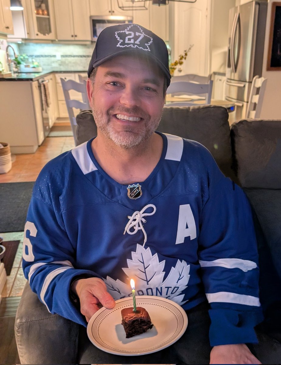 Happy Belated Birthday to me! 🎊 
April 27

#GoleafsGo