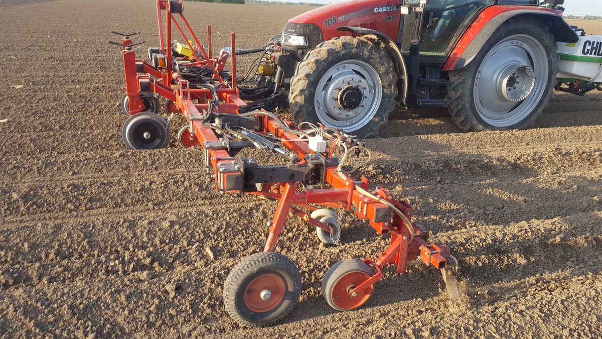 Gisteren en vandaag nts in de aardappelen laten rijden