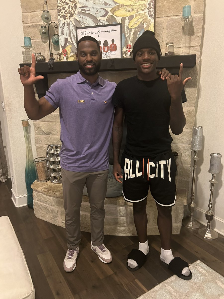 Jalen Lott‼️ (@jlott2026) on Twitter photo Great home visit with <a href="/LSUfootball/">LSU Football</a> ! Thank you <a href="/Coach_Hankton/">Cortez Hankton Jr.</a> for taking the time to see me and my family! <a href="/PCHSfriscoFB/">Panther Creek Football Recruiting</a> Great home visit with <a href="/LSUfootball/">LSU Football</a> ! Thank you <a href="/Coach_Hankton/">Cortez Hankton Jr.</a> for taking the time to see me and my family! <a href="/PCHSfriscoFB/">Panther Creek Football Recruiting</a>