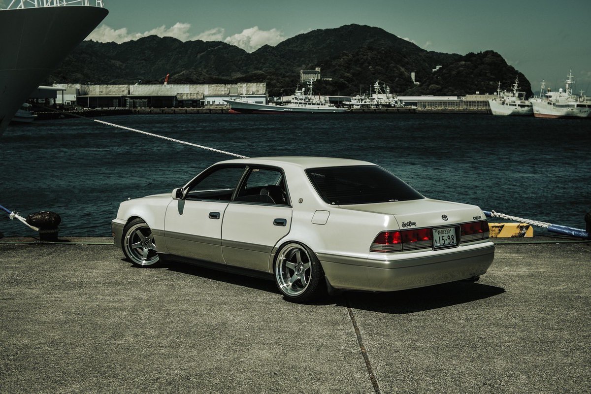 RSTYLE39062124's tweet photo. 同級生に写真撮ってもらったので
まだまだ作りかけですが
jzs151 ロイヤルツーリング　H10年式
少しでもいいねと思ったらフォロリツおなしゃす！ https://t.co/GhEq1BNNek