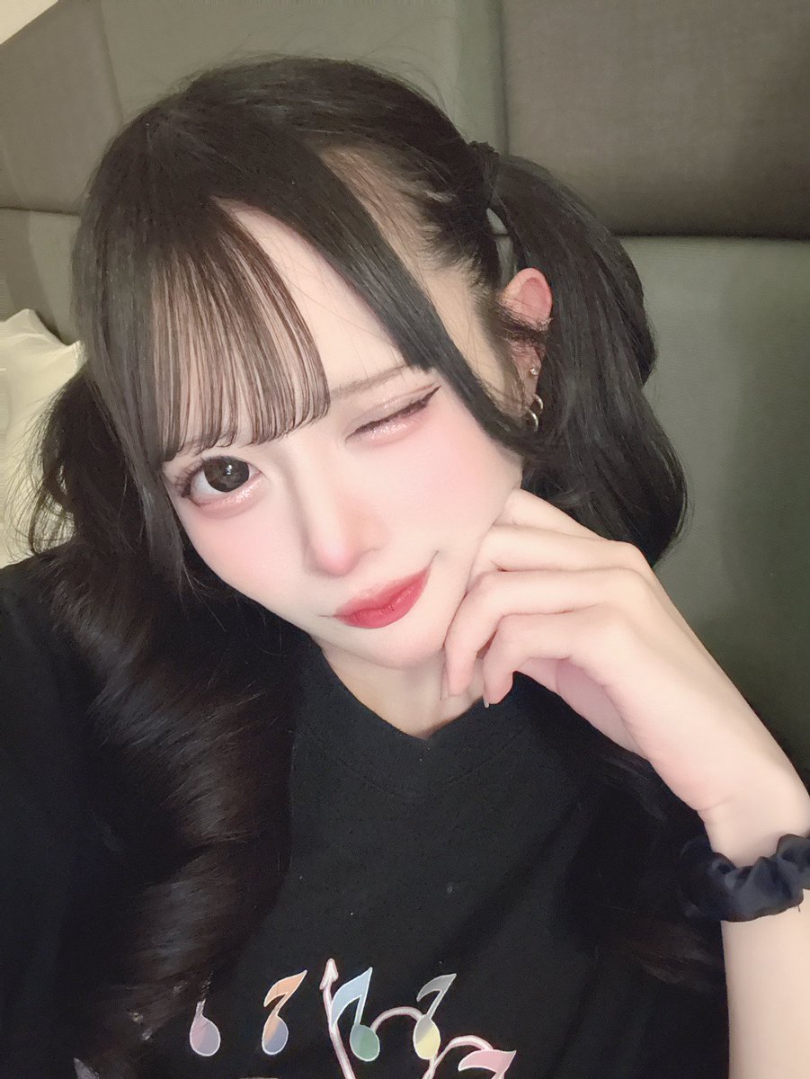 ^_-☆