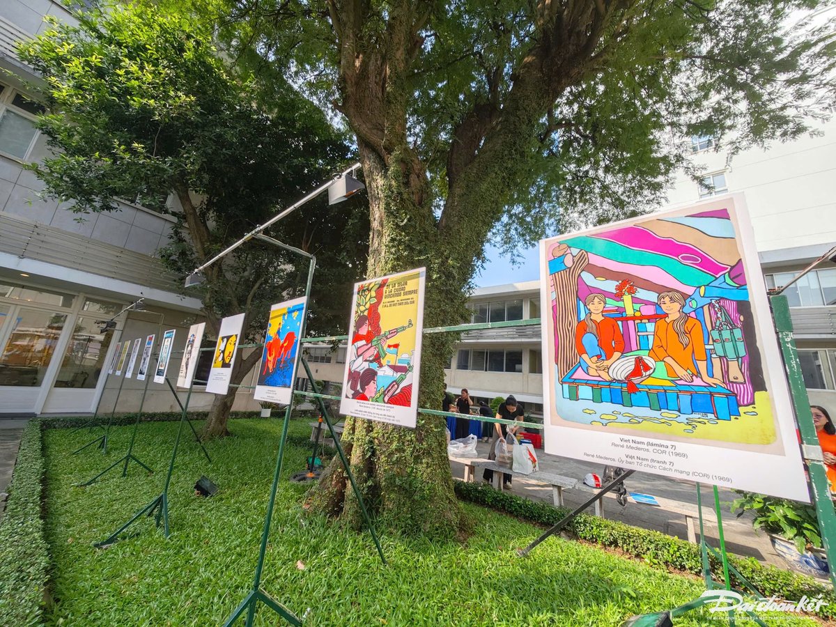 RPolancoF's tweet photo. Con presencia de @SalvadorValdesM y su homóloga Vo Thi Anh Xuan, inauguramos Exposición Por Vietnam: carteles cubanos en solidaridad con la lucha del pueblo vietnamita.
En los años 60 y 70, destacados diseñadores contribuyeron a denunciar la agresión imperialista contra #Vietnam. https://t.co/0301Y9a98B