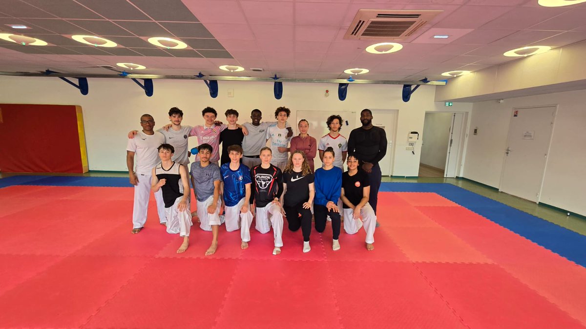 📸 Retour sur le stage des deux Pôles France de karaté de Châtenay-Malabri et de Montpellier dans l'optique de préparer les championnats de France 🇫🇷

#creps #karate #ffkarate #bourges #regioncentrevaldeloire #sports