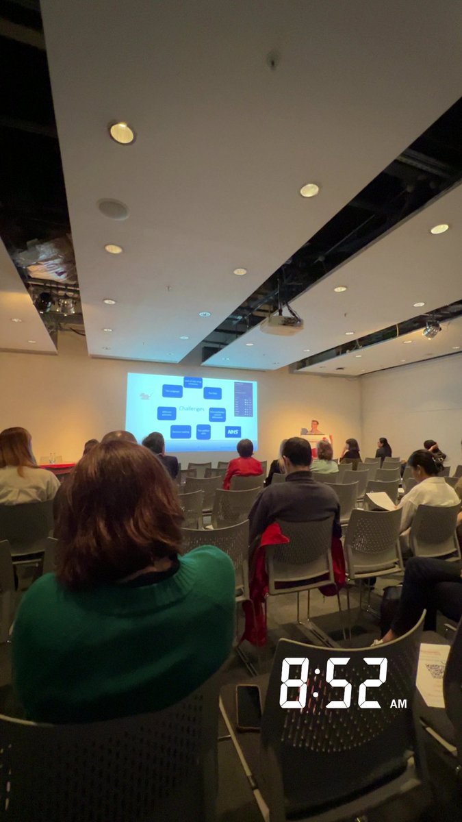 Day3 #BSH25 
<a href="/x_461/">Maryam🍫</a> and me started our last day in #BSH2025 with the challenges volunteers face in hematology around the world