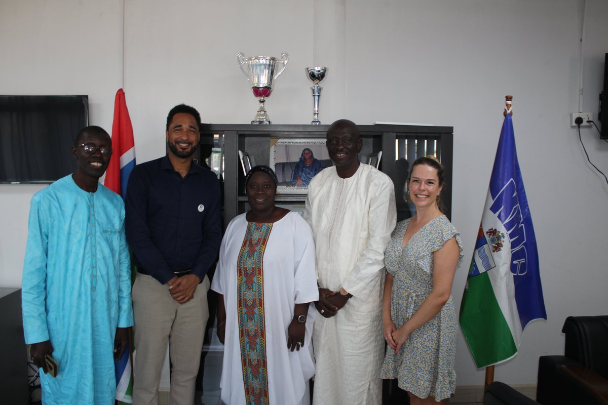 [ENG/FR/PT] Embedding climate strategies in local development plans in the #Gambia  

<a href="/CoMOSSAfrica/">Covenant of Mayors in Sub-Saharan Africa</a> recently united several Gambian cities—Banjul, Brikama, and Kanifing in the Greater Banjul Area, along with Basse, Kerewan, Kuntaur, Mansakonko, and Janjangbureh—and important