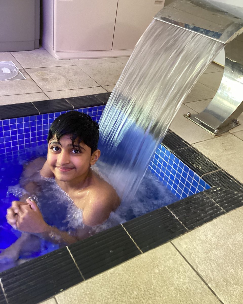 Ibby and the Jets! 🤩

Our School's Out crew enjoyed a swim and a splash in the hydrotherapy pool during the half term break 💦

School's Out is one of Derian's services which operates during the school holidays for our younger lads 💚