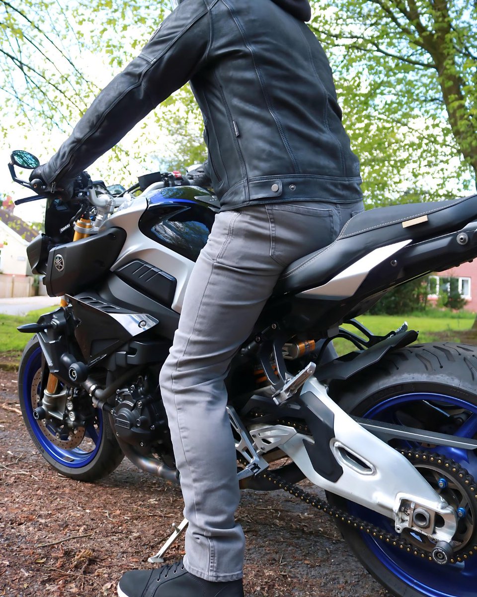 js_accessories's tweet image. Warm rides, sorted. ☀️
Frank Thomas Zeus jeans: Covec Oneskin tech, REZRO armour, sweat-free comfort, and street-ready style. Ride cool this summer! 🏍️

#FrankThomasMoto #Frank_Thomas_Clothing #MotorcycleJeans #RideInStyle #BikeLife #BikersOfInstagram #MotorcycleApparel