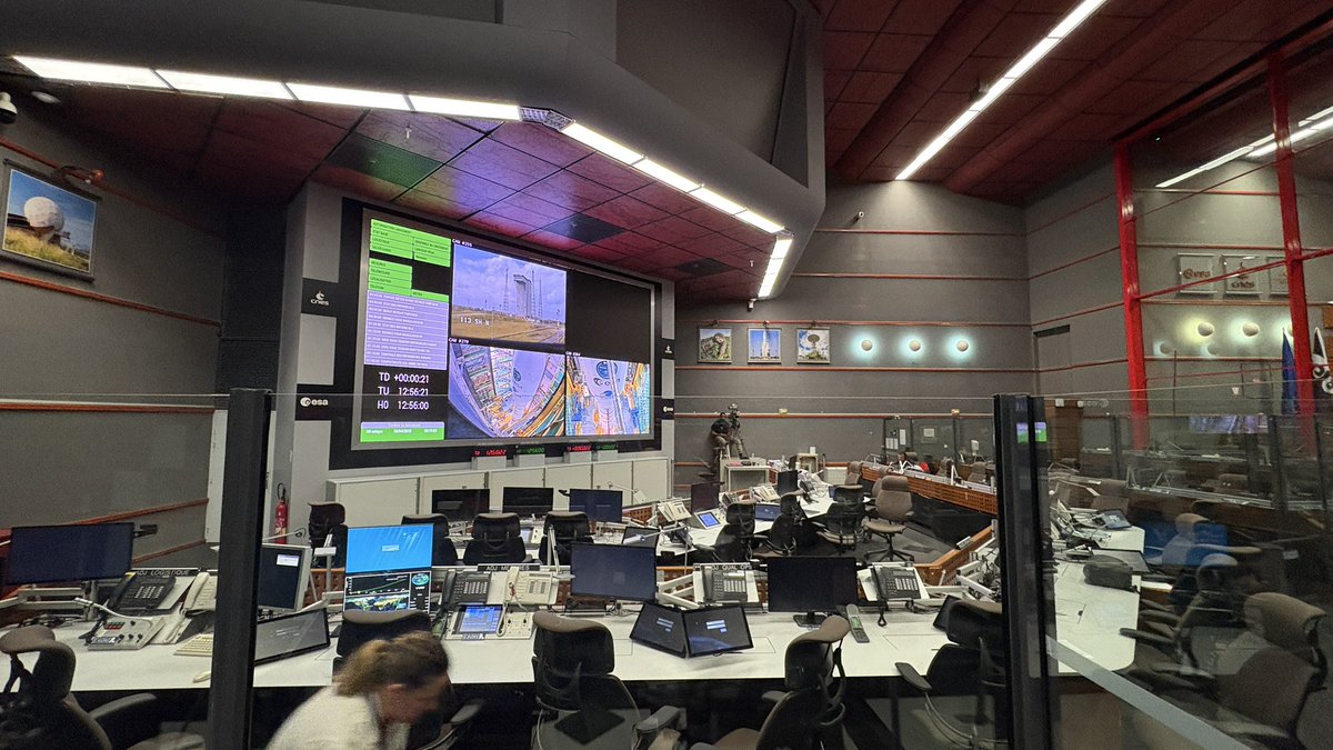 Izan González (@izangc) on Twitter photo Buenos días! Hoy se lanza el satélite Biomass de la <a href="/esa/">European Space Agency</a> a bordo de un cohete Vega-C desde el Puerto Espacial de Kourou en la Guayana Francesa… Y aquí estoy! Buenos días! Hoy se lanza el satélite Biomass de la <a href="/esa/">European Space Agency</a> a bordo de un cohete Vega-C desde el Puerto Espacial de Kourou en la Guayana Francesa… Y aquí estoy!