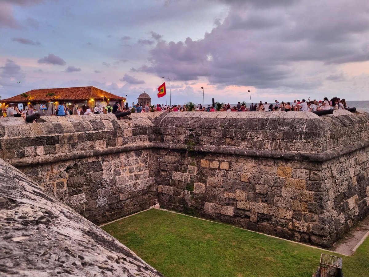 ¡NUEVO EN LA WEB!🥳 Qué ver en Cartagena de Indias, la ciudad más animada de Colombia. Monumentos, barrios de moda, restaurantes y descuentos👉mochilaexpres.com/que-ver-en-car…