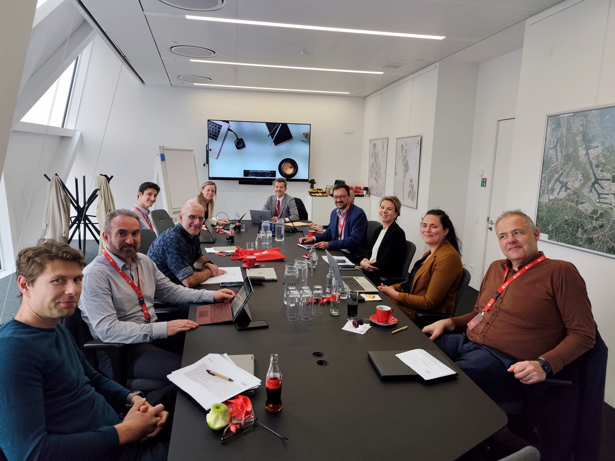 Great to see <a href="/FValenciaport/">FValenciaport</a>  and Miguel Llop present the SEMAS-EMSWe project at the <a href="/ESPOSecretariat/">ESPO Secretariat</a>  Committees meeting in #Antwerp-#Bruges. Thanks to ESPO and the Port of Antwerp-Bruges for the inspiring discussions on digitalisation and trade facilitation!